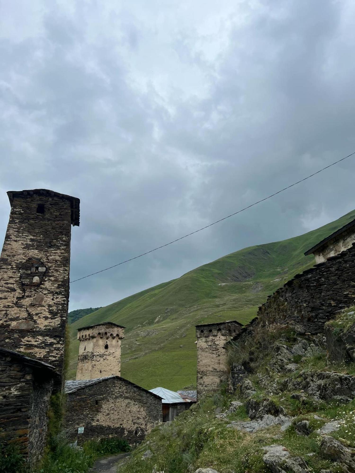 Hotel Ushguli 12 Century Exterior foto